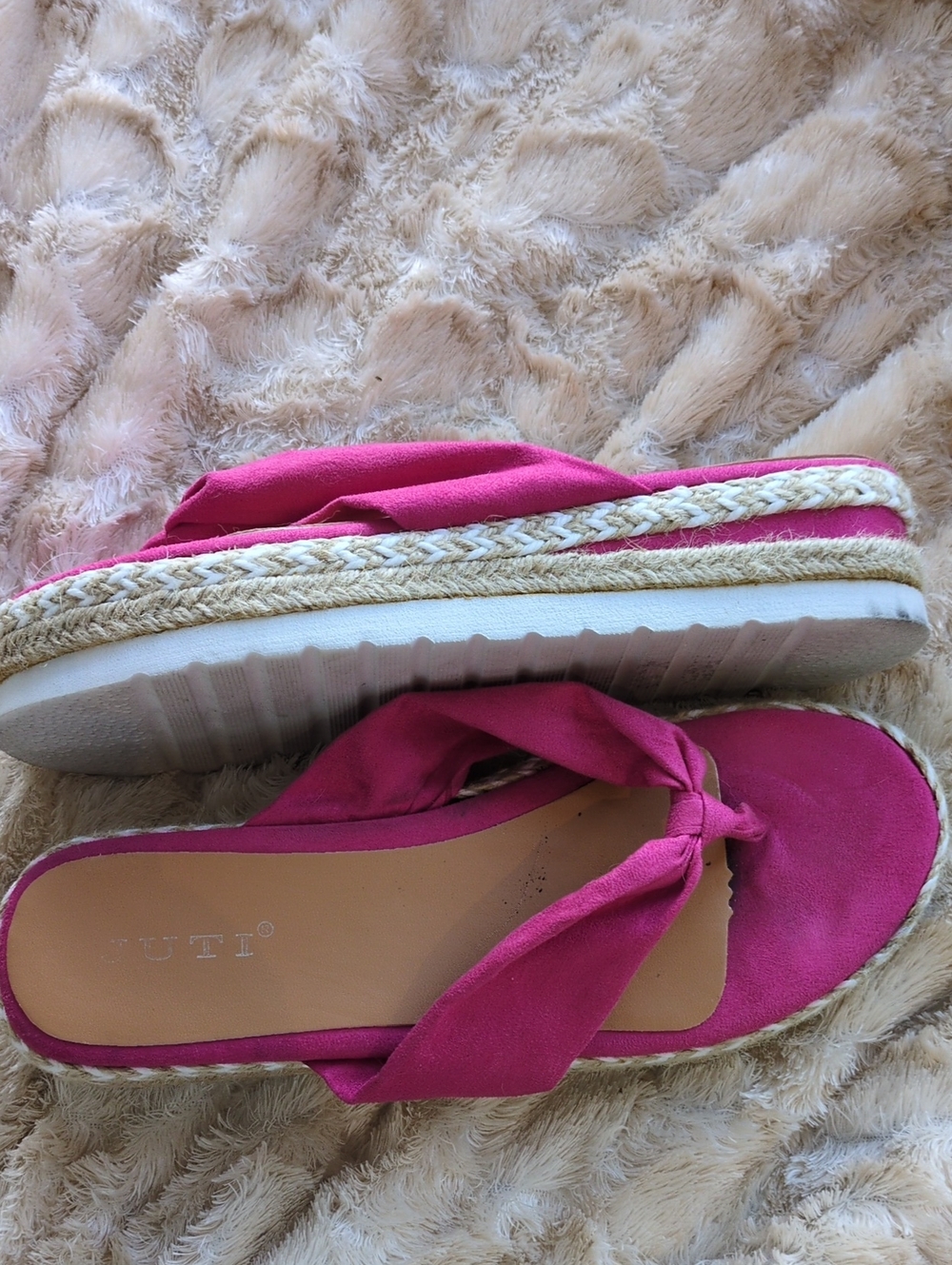 Women's Fuchsia Knot Slide Sandals